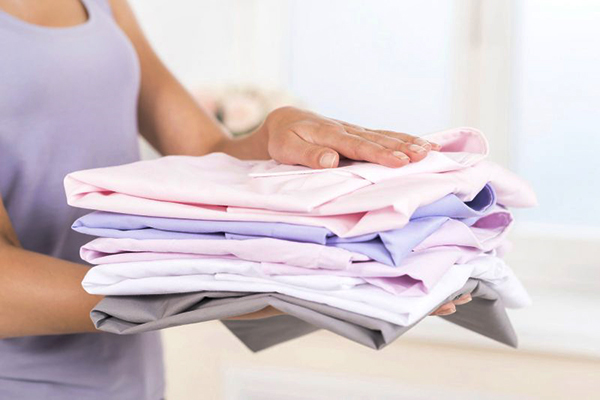 bảo quản áo đồng phục gia đình trước khi giặt