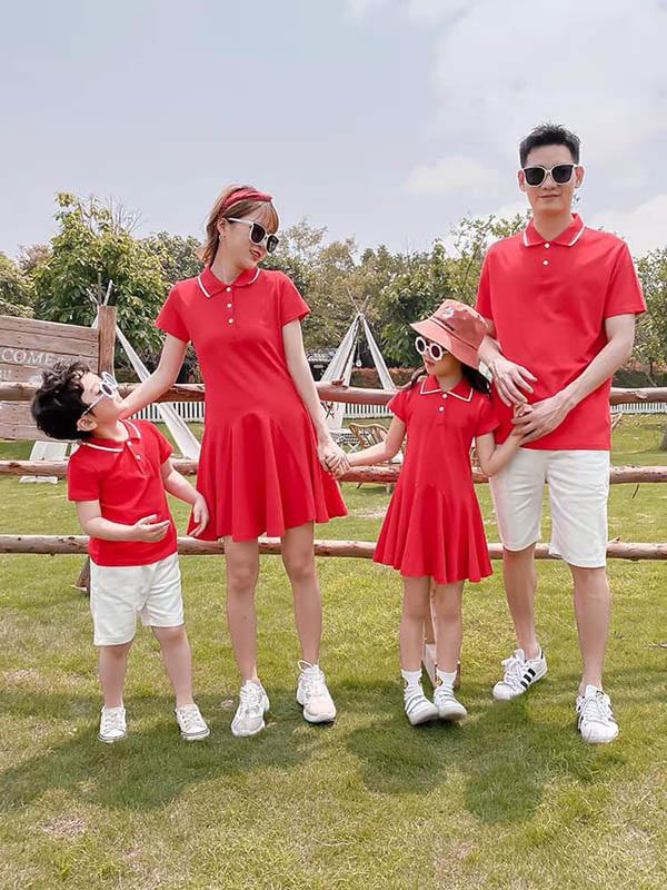 Mẫu áo váy đồng phục gia đình màu đỏ tại Gạo House