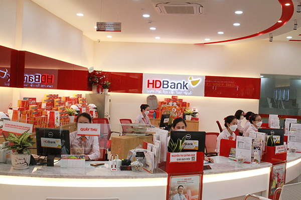 HD Bank có quy định nhân viên phải mặc đồng phục hàng ngày