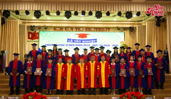 áo đồng phục tốt nghiệp trường dnc