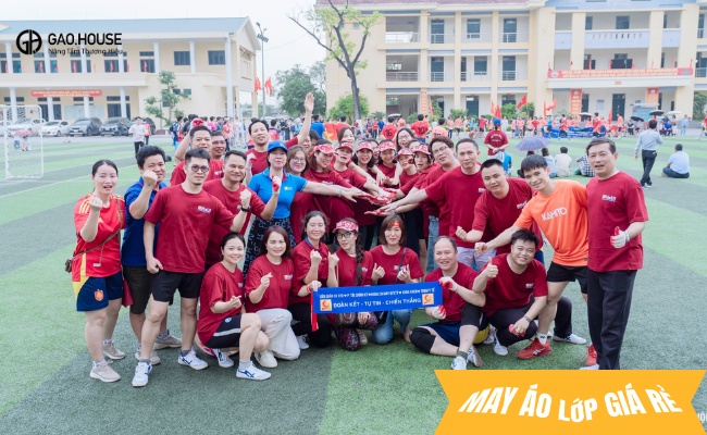 áo đồng phục trường đại học công nghiệp hà nội dành cho sinh viên tham gia hoạt động