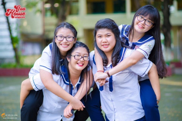 áo sơ mi nữ đồng phục trường hùng vương