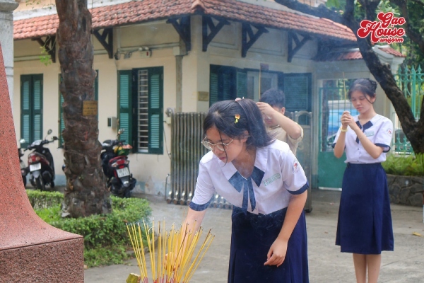 chân váy đồng phục học sinh trường lê quý đôn