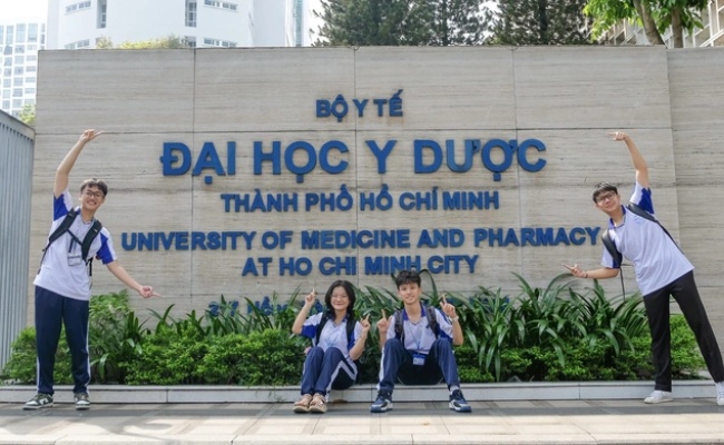 Đồng phục đại học y dược tphcm