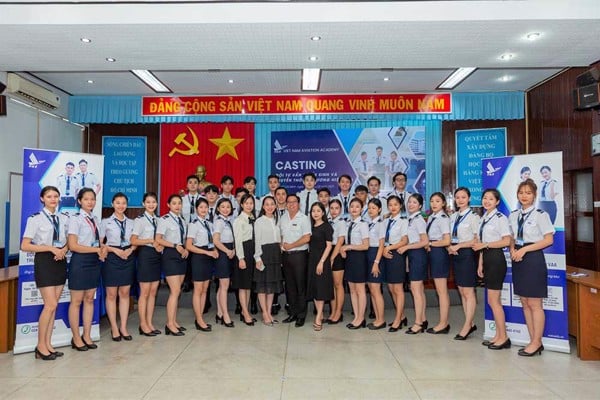 đồng phục học viện hàng không tphcm