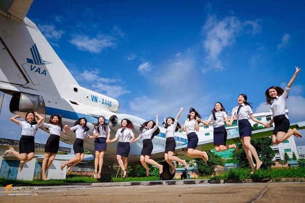 đồng phục học viện hàng không