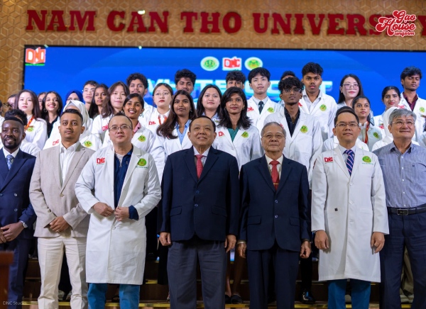 Đồng phục Khoa Y Dược Đại học Nam Cần Thơ