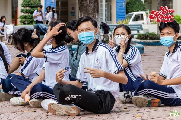 đồng phục lê hồng phong