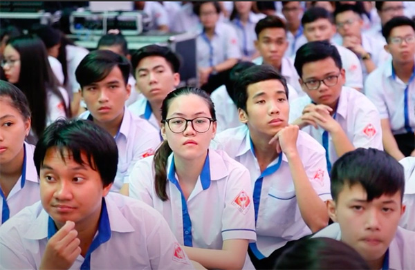 đồng phục lý tự trọng