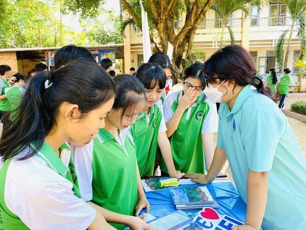 Đồng phục thể dục hufi