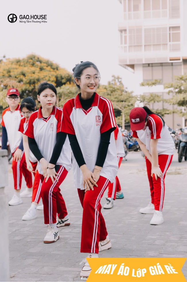 đòng phục thể dục trường duy tân