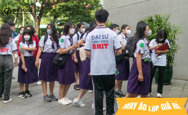 đồng phục tốt nghiệp rmit