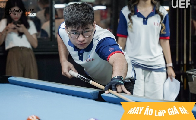 Đồng phục trường đại học UEF