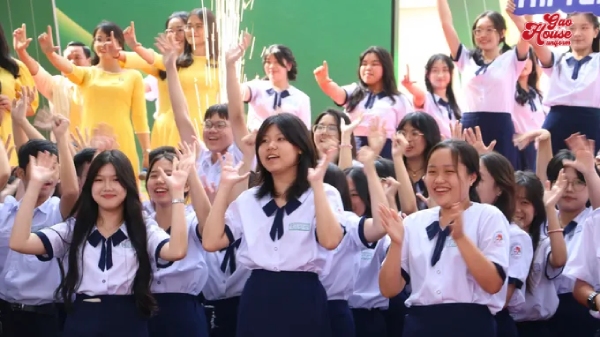 may đồng phục trung học phổ thông lê quý đôn