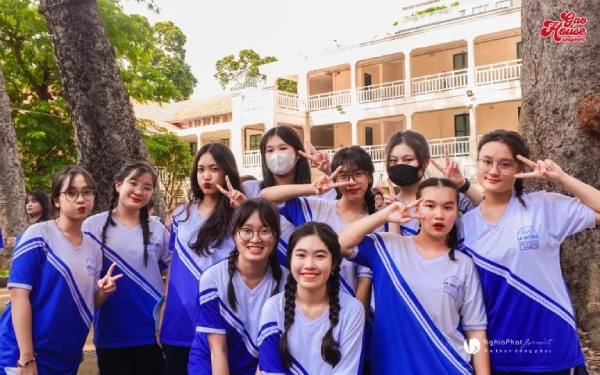 may đồng phục trường lê quý đôn
