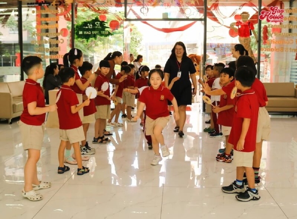 may đồng phục trường việt úc