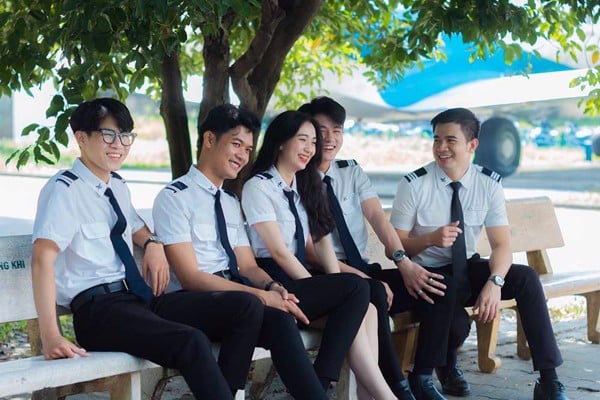 quy định về đồng phục học viện hàng không