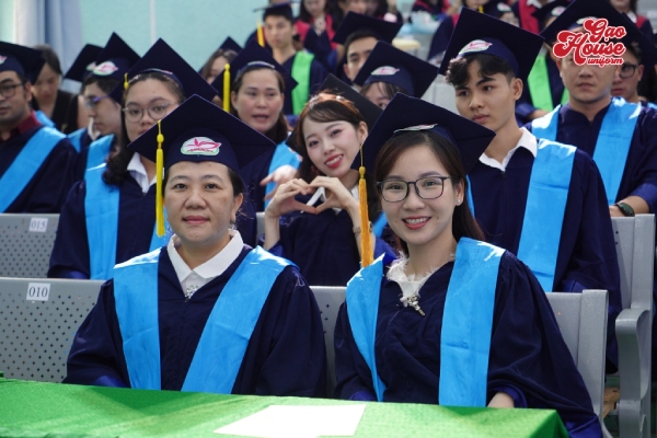 áo cử nhân đồng phục trường Tây Đô