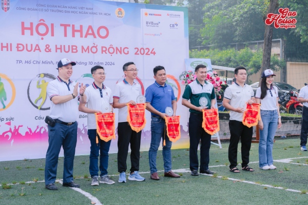áo đại học ngân hàng đồng phục