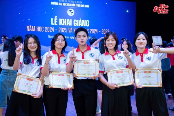áo đồng phục trường đại học văn hóa tp hcm
