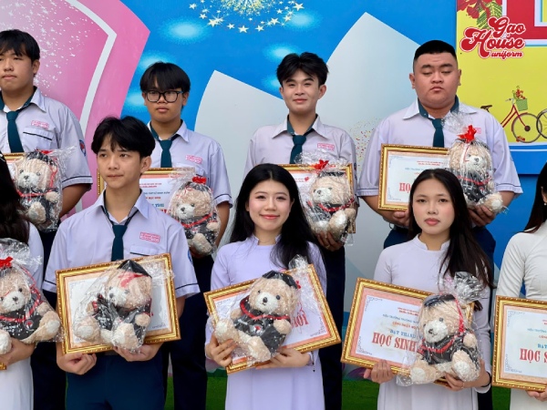 áo đồng phục trường thpt lê minh xuân đẹp