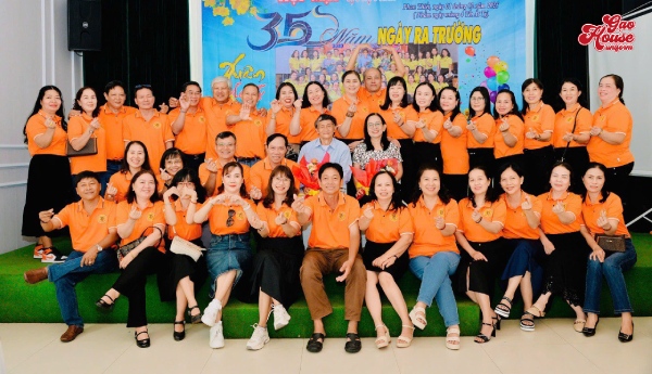 áo họp lớp trường Đại học Thủ Dầu Một