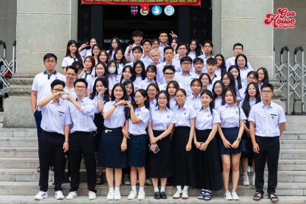 Áo sơ mi đồng phục Đại học Ngân hàng