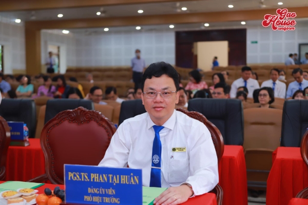 áo sơ mi đồng phục trường đại học nông lâm tp hcm