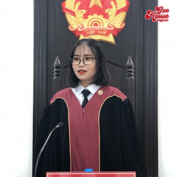 Áo thẩm phán đồng phục Học viện Tòa Án