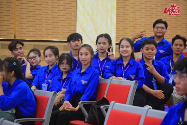 áo thanh niên tình nguyện trường chuyên trần hưng đạo bình thuận