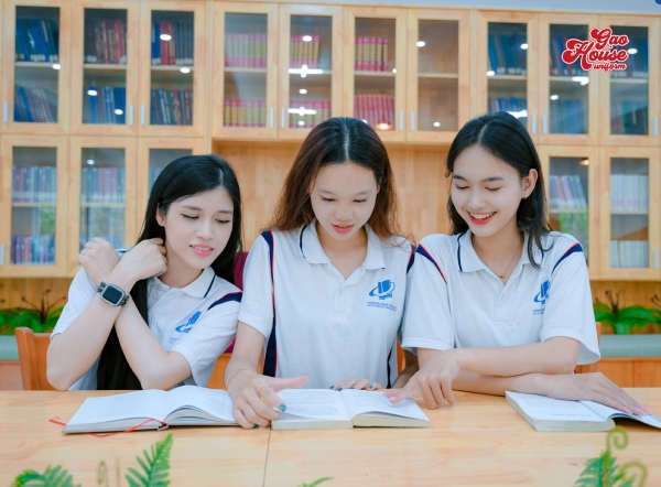 Áo thun polo đồng phục HCMCOU