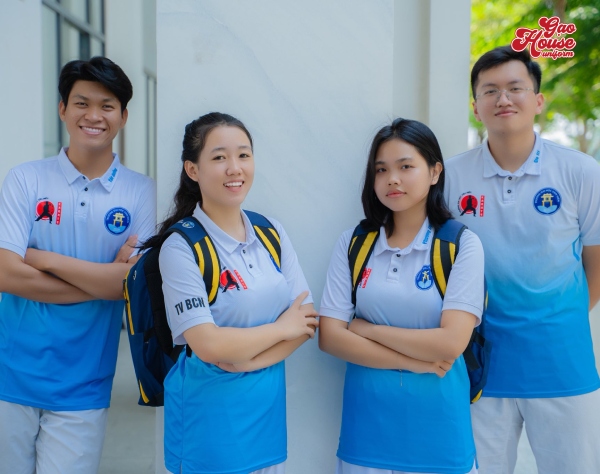đại học văn hiến đồng phục