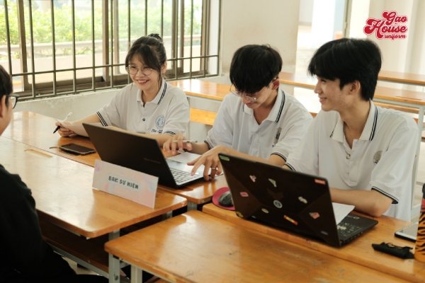 đồng phục giao thông vận tải Khoa Công nghệ thông tin