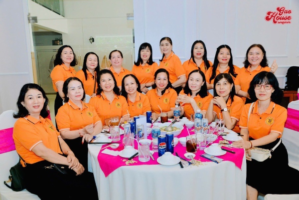 đồng phục họp lớp trường khoa học xã hội và nhân văn