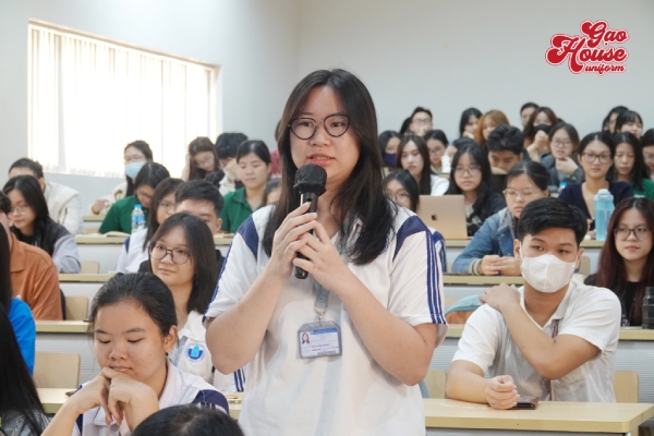 Đồng phục thể dục HCMIU