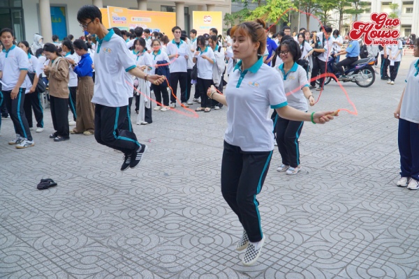 Đồng phục thể dục trường Giao thông vận tải TP HCM