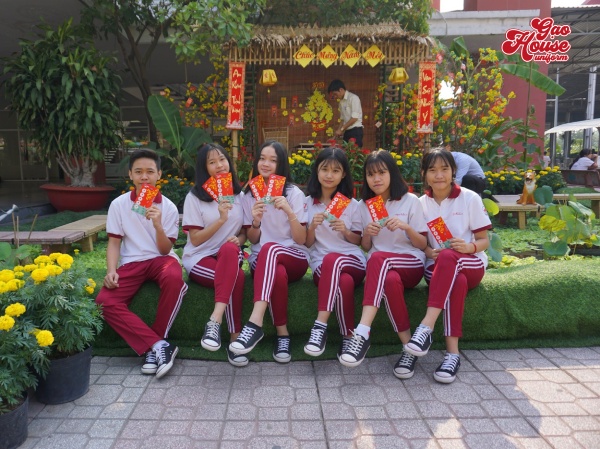 đồng phục thể dục trường ngô thời nhiệm