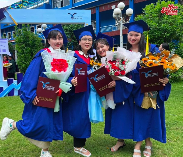 đồng phục tốt nghiệp trường đại học thủ dầu một