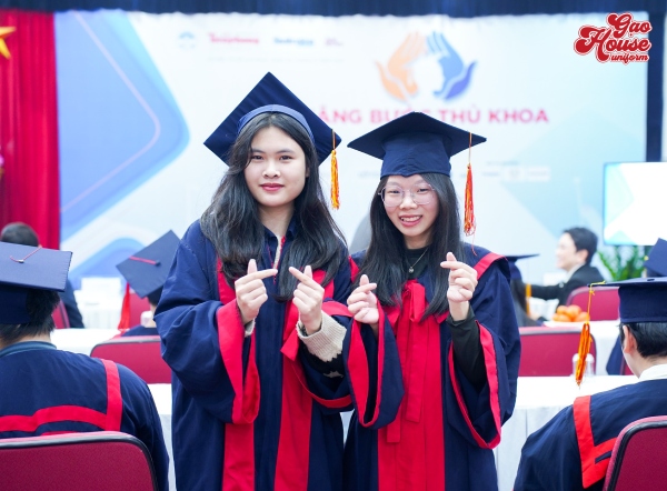 đồng phục tốt nghiệp trường đại học văn hóa hà nội