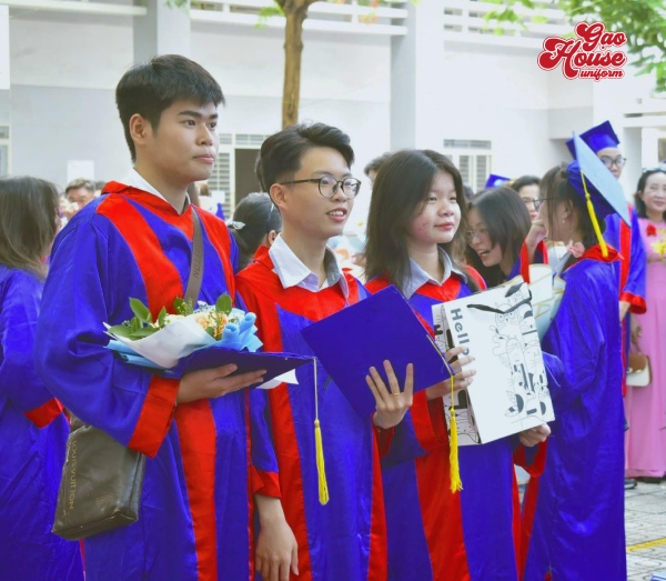 đồng phục tốt nghiệp trường võ văn kiệt
