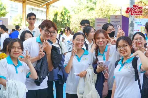 đồng phục trường giao thông vận tải tphcm