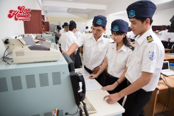 Đồng phục trường UTH Viện Hàng hải
