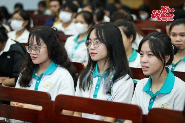 Lưu ý khi đặt may đồng phục Giao thông vận tải TP HCM