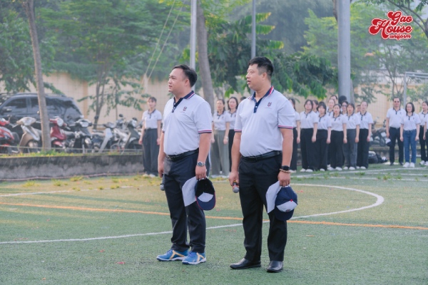 mẫu đồng phục đại học ngân hàng