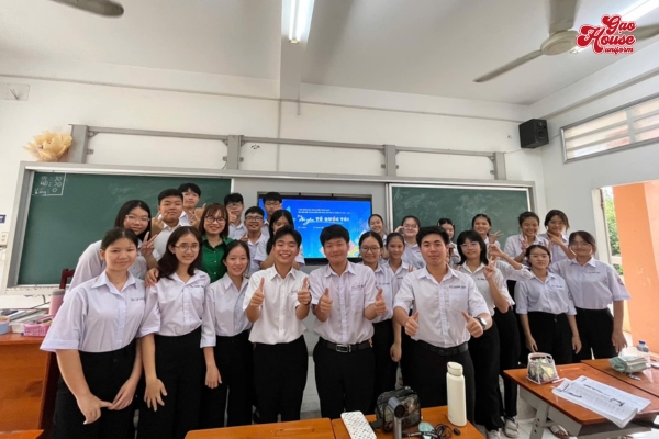 mẫu đồng phục trường chuyên trần hưng đạo bình thuận