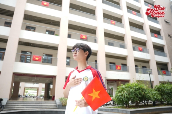 may áo đồng phục Học viện Tài chính AOF