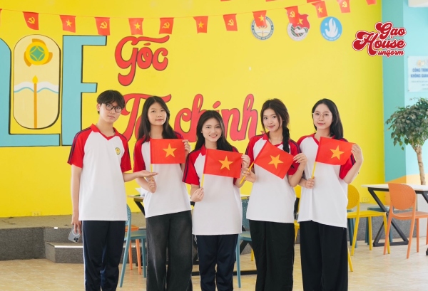 thiết kế áo đồng phục aof