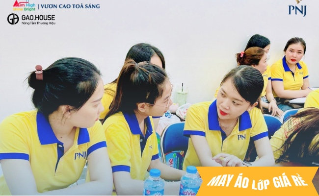Thiết kế cổ polo phối xanh vàng độc đáo