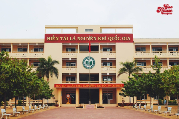 trường chuyên trần hưng đạo bình thuận